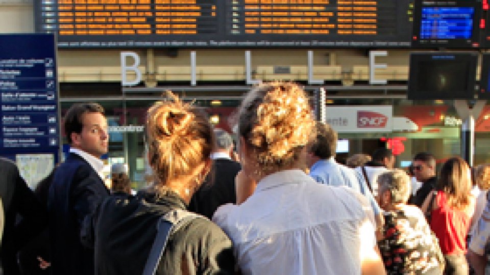 Transportul feroviar din Franţa, perturbat de proteste