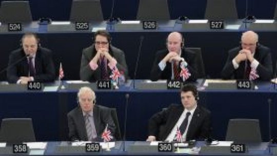 Marea Britanie, criticată de eurodeputaţi