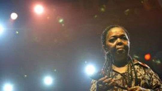 Cântăreaţa Cesaria Evora s-a stins din viaţă
