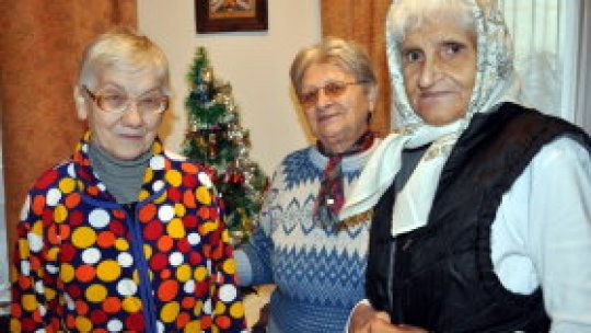 Crăciunul la căminele de bătrâni