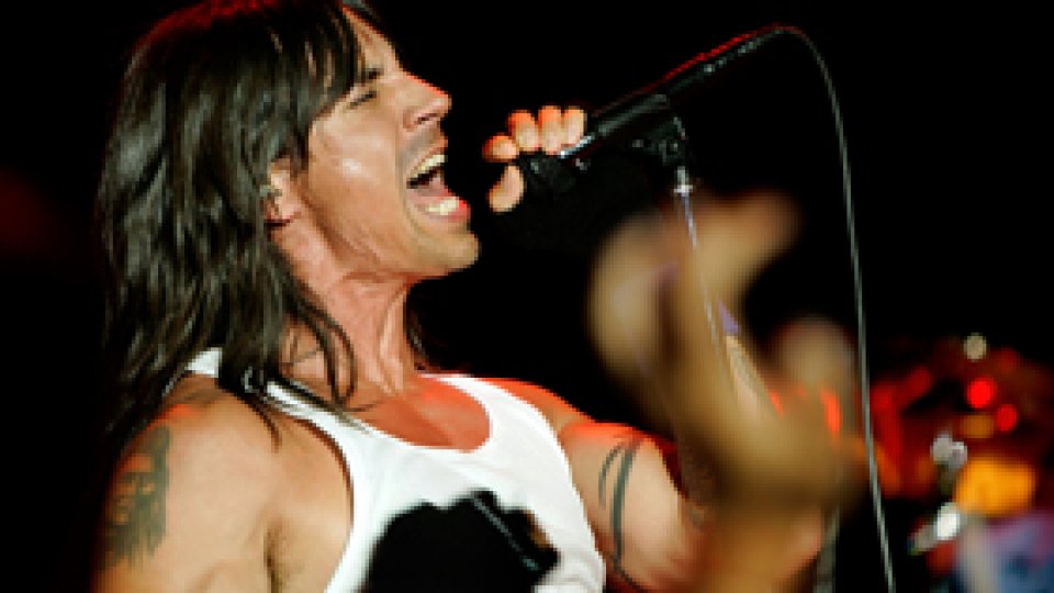 Red Hot Chili Peppers concertează la Bucureşti în august 2012