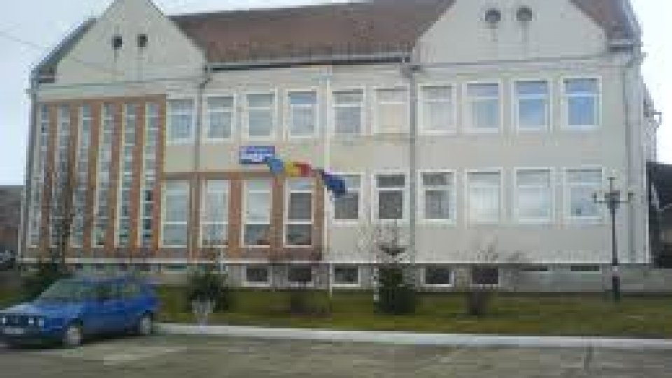 De la dotări austriece la  indiferenţa românească