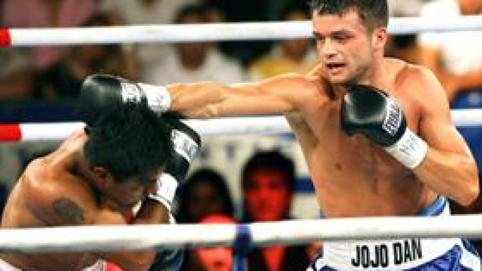 Jo Jo Dan l-a învins la puncte pe Stevie Forbes