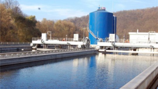 La coadă pentru  apă