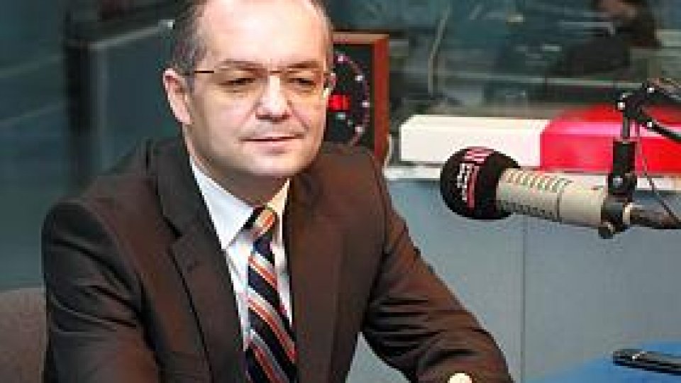 Premierul Emil Boc la România Actualităţi  (LIVE TEXT)