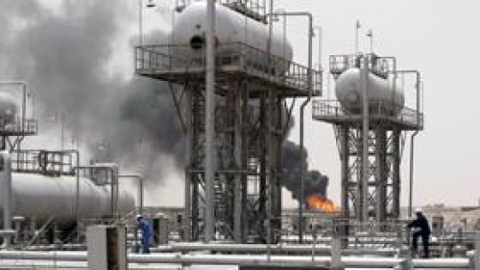 Preţul petrolului creşte pe fondul crizei din Libia