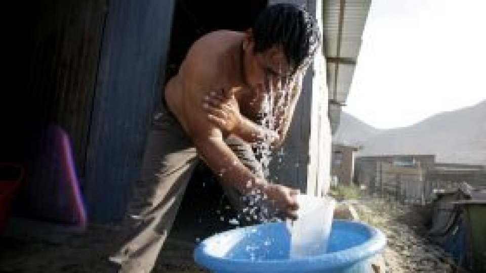 Peste 40% dintre români trăiesc în case fără toaletă