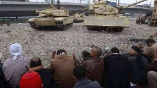 Armata egipteană îşi întăreşte prezenţa în Cairo