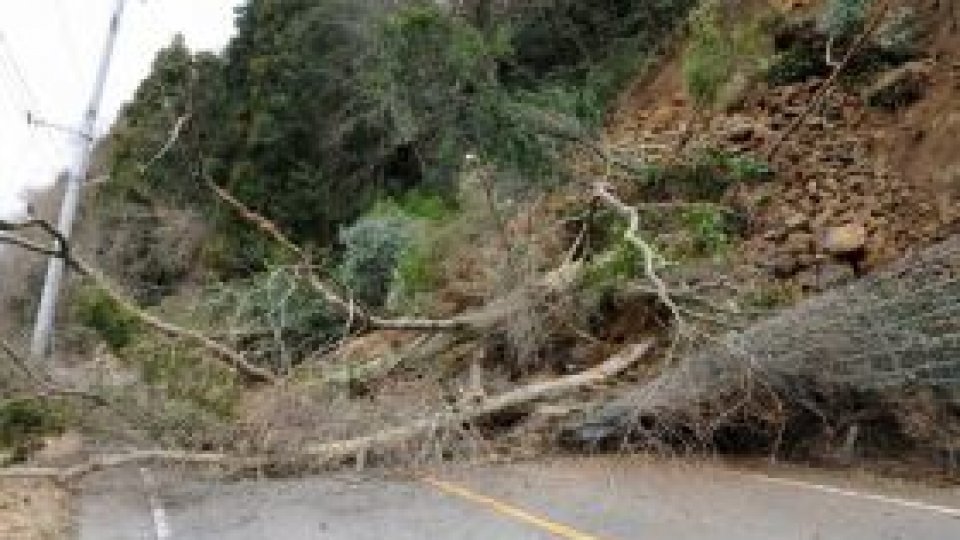 Seismul din Japonia "a mişcat axa pământului cu 10 cm"