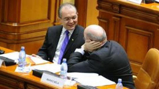 Moţiunea de cenzură la adresa guvernului Boc a fost respinsă