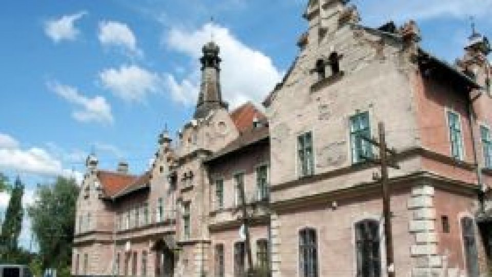 Gara din Brad, o ruină de patrimoniu