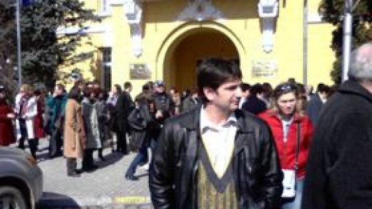 Teachers in Botoşani and Suceava continue protests