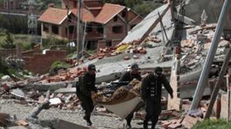 Mii de persoane, evacuate din capitala Boliviei