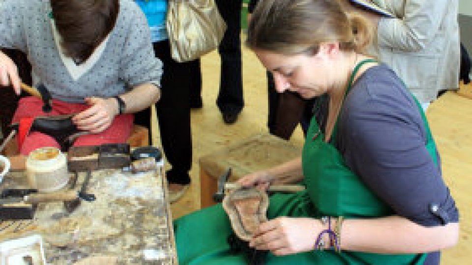 Practica, necesară pentru formarea tinerilor