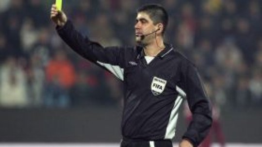 Brigăzi de cinci arbitri la meciurile Euro 2012