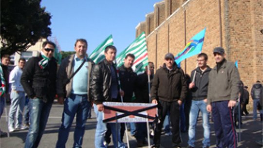 Muncitori români din Italia, în greva foamei 