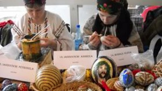 Târg de ouă închistrite la Gura Humorului