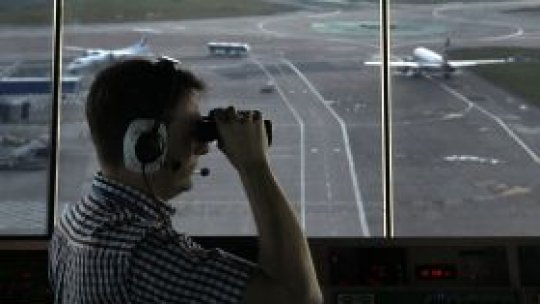 Controlori de trafic aerian, adormiţi în turnul de control