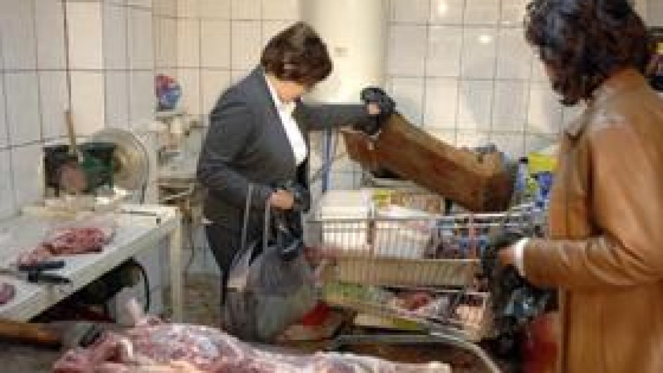 Razie în pieţele şi magazinele din Bucureşti