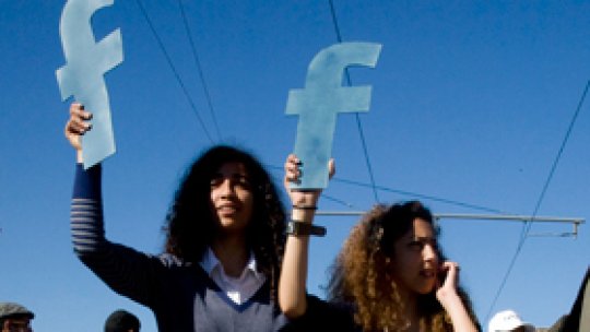 ONG-urile spaniole avertizează asupra reţelelor de socializare