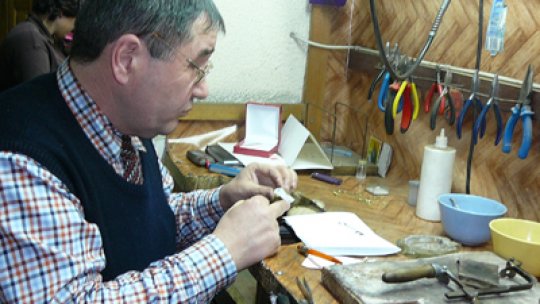 Inele din aur pentru regină şi prinţesă