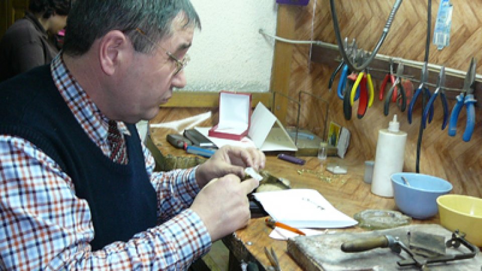 Inele din aur pentru regină şi prinţesă