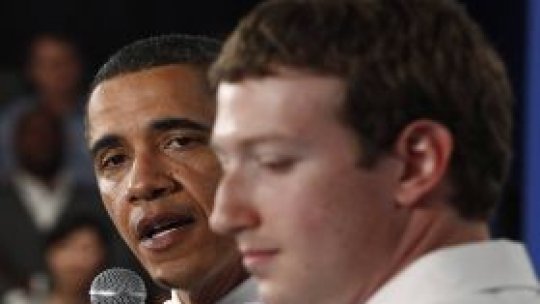 Barack Obama îşi mută campania pe Facebook