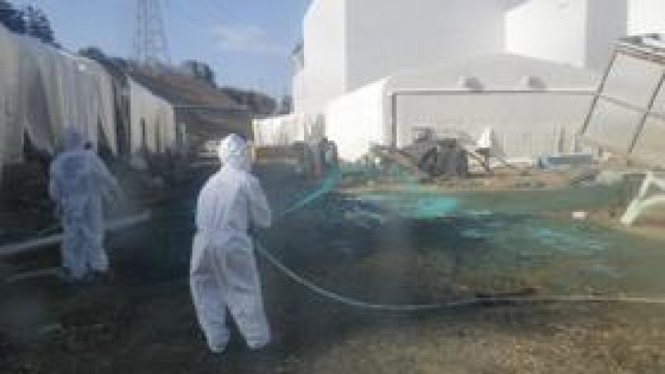 Mii de tone de apă radioactivă "vor fi deversate în Pacific"