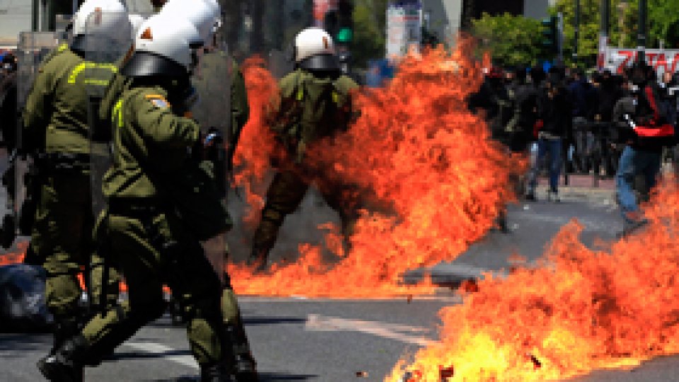 Greva generală paralizează Grecia