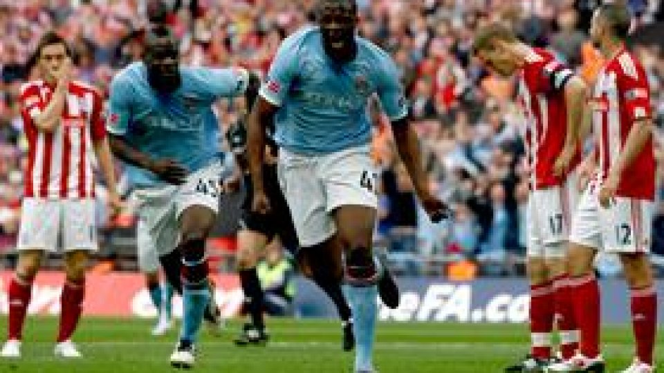 Cupa şi campionatul Angliei merg în Manchester