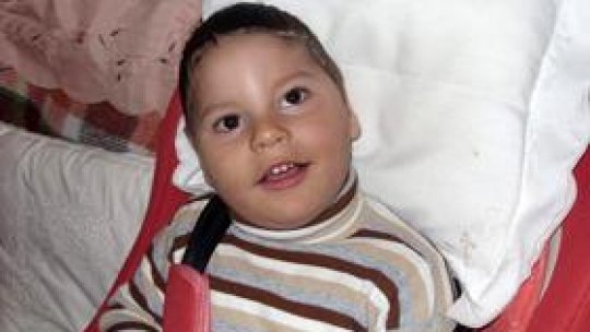 Un băiețel de 3 anișori are nevoie de ajutor!