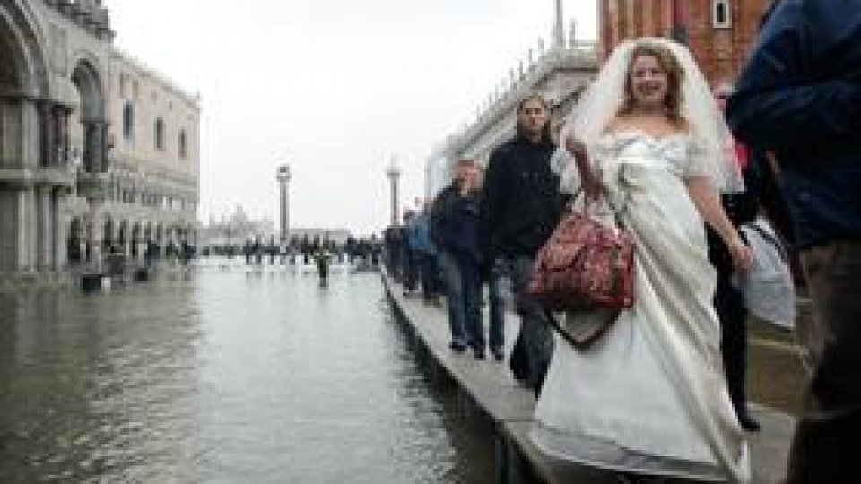 Criza economică reduce numărul căsătoriilor în Italia