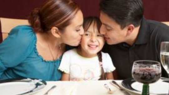 Copiii uitaţi, ajutaţi de UNICEF