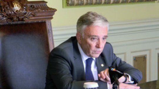 Politicienii "abordează greşit" deficitul bugetar al României