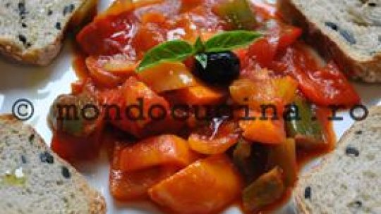 Ardeii cu sos mediteranean