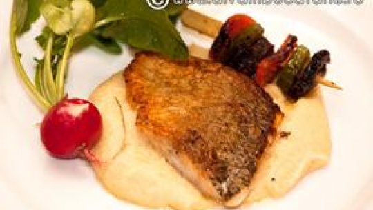 File de păstrăv cu piure de ţelină