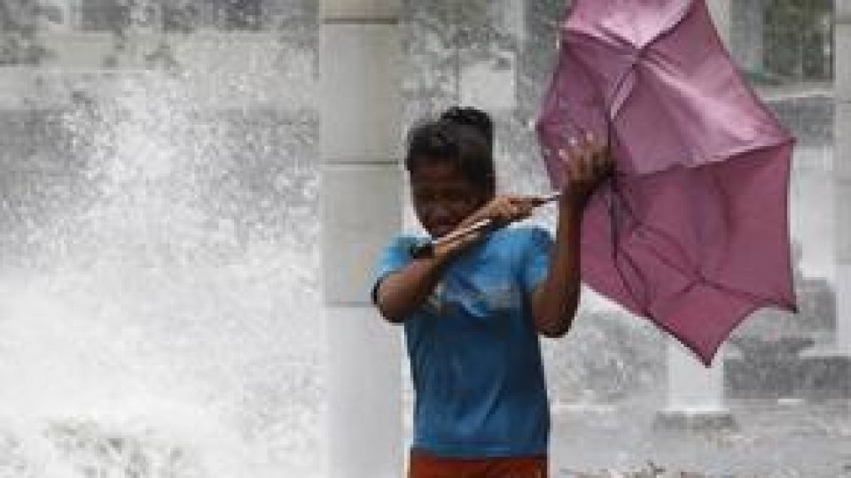 O furtună devastatoare loveşte Filipine