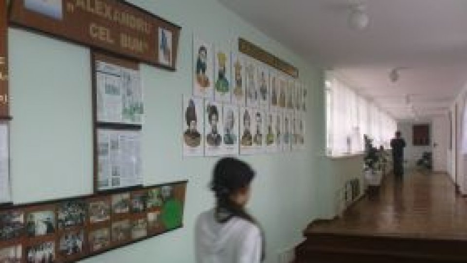 Şcoală românească, împiedicată să arboreze tricolorul