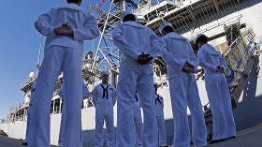 Rusia, îngrijorată de crucişătorul american din M.Neagră