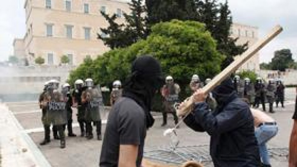 Proteste violente la Atena