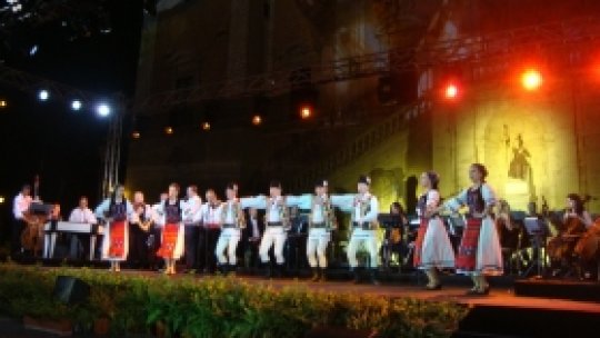 Adevarata faţă a României, prezentată la Roma