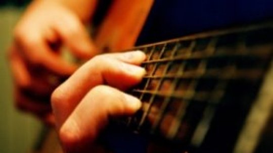 Chitara, prietena lui