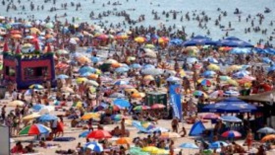 Program încărcat la mare şi la munte