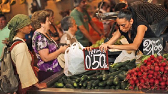 Rusia interzice temporar importurile de legume din UE