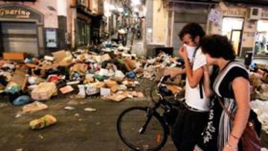 Napoli, din nou sub gunoaie