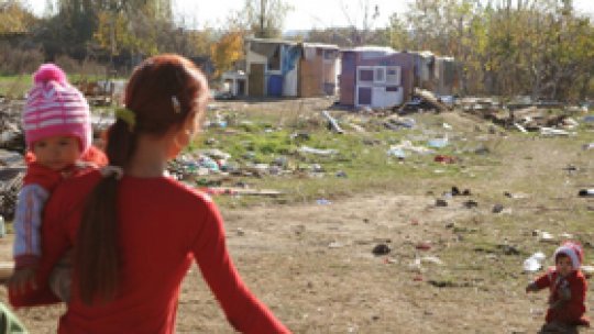 Copii români, "forţaţi să cerşească"