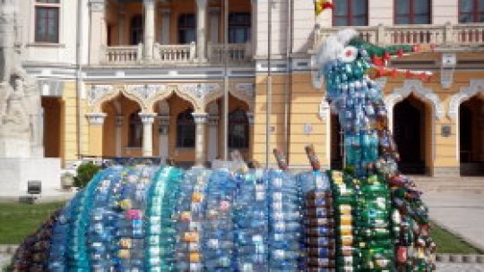 Un monstru din PET-uri