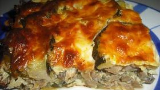 Musacaua cu dovlecei şi ciuperci