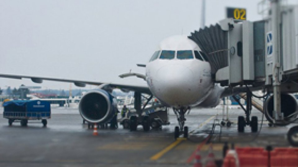 "Reducere la jumătate" a profitului în transportul aerian