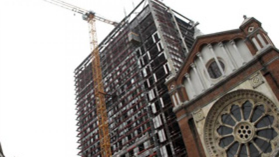 Arhiepiscopia Romano-Catolică cere demolarea Cathedral Plaza